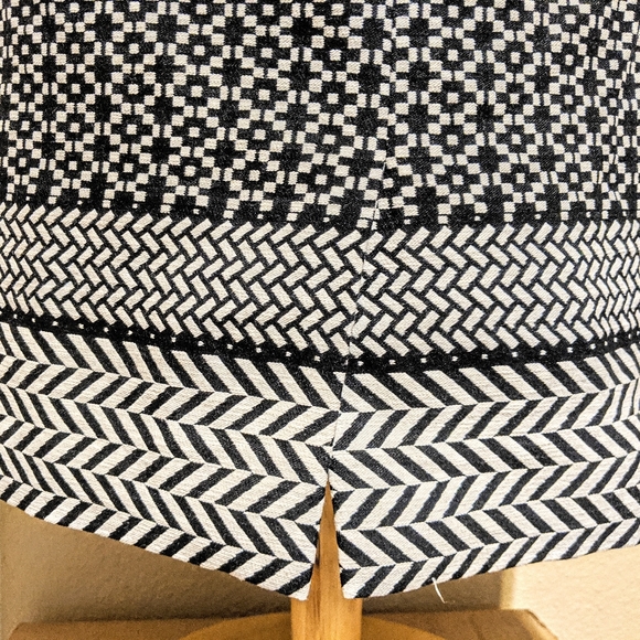 J. CREW black and white abstract skirt (size 2) - Picture 4 of 8